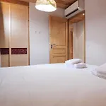 فندق Des 2 Gares سا جيرفي لي با